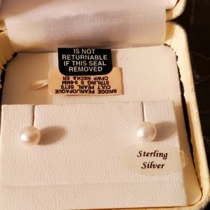 NWT 5-6MM Genuine Cultured Pearl Earrings Sterling Silver Posts w/Gift Box
